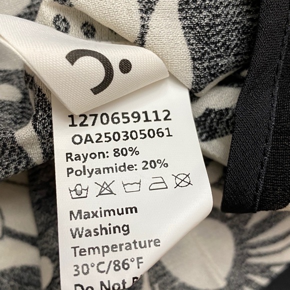 Commense Black and White Patterned Dress - Picture 9 of 10